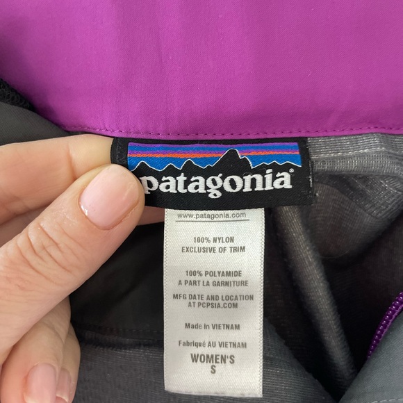 Patagonia Women’s Ski Pants - Picture 3 of 7